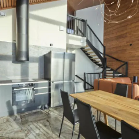 Lux A Ski-in Ski-out By Aavalevi Holidays * 列维